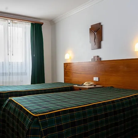 Hotel Irmas Dominicanas - By Flagworld Fátima