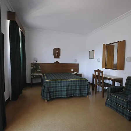 Hotel Irmas Dominicanas - By Flagworld Fátima